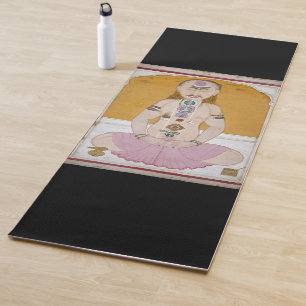 Tantric Yogi, der chakras und kundalini zeigt Yogamatte