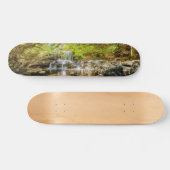 Tanyard Creek Wasserfall im Herbst Skateboard (Horizontal)