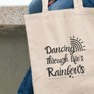 Tanz durch die Regenbögen des Lebens Inspirierende Tragetasche