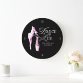 Tanz ist lebensgroße Uhr (Zuhause)