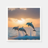 Tanzen in der Dämmerung: Drei Delphine springen Serviette (Vorderseite)