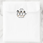 Tanzende Pinguine Abschluss Runder Aufkleber (Tasche)