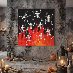 Tanzende Skelette in Flammen für Halloween Leinwanddruck