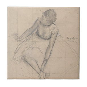 Tänzer, der ihren Pantoffel justiert Fliese