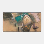 Tänzer, die ihre Ribbons von Edgar Degas binden Schreibtischunterlage (Vorderseite)