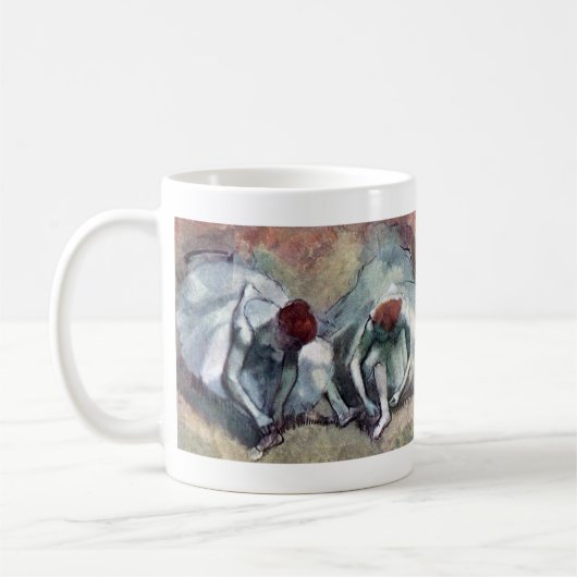 Tänzer, die ihre Schuhe binden, Edgar Degas Kaffeetasse (Links)
