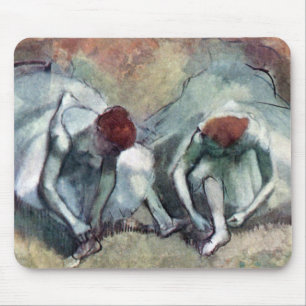 Tänzer, die von Edgar Degas ihre Schuhe schnappen Mousepad
