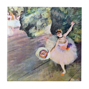 Tänzerin mit Blumenstrauß von Edgar Degas Fliese