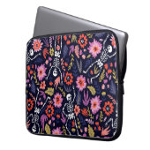 Tanzskelette im Blumengartenmuster Laptopschutzhülle (Vorderseite Links)