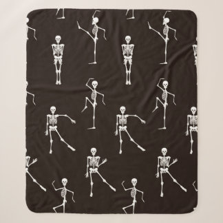 Tanzskelette nahtloses Muster Sherpadecke