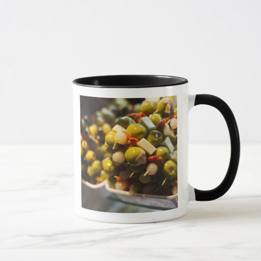 Tapas aus gefüllten Oliven Tasse (Rechts)
