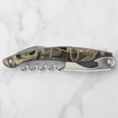 Tapeähnliche Kurven, khaki- oder beigefarbene Lini Kellnermesser (Rückseite)