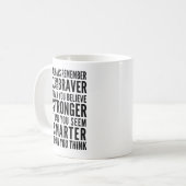 tapfer, stärker, klüger, tapfer, als Sie denken Kaffeetasse (Vorderseite Links)