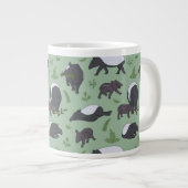 Tapir Family Dinner in Green Jumbo-Tasse (Vorderseite Rechts)