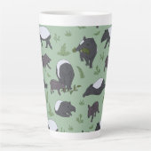 Tapir Family Dinner in Green Milchtasse (Vorderseite)