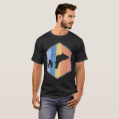 Tapir mit Retro-Farben in einem Hexagon T-Shirt (Vorne ganz)