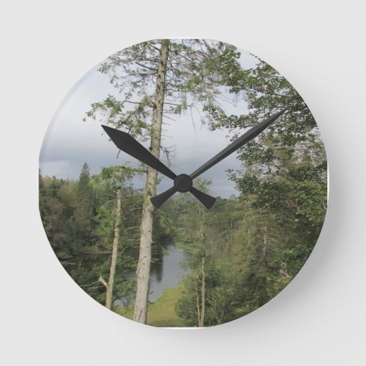 Tarn Hows Trees Runde Wanduhr (Vorderseite)