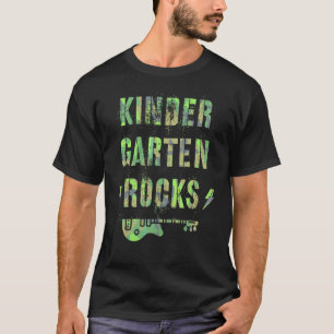Tarnanzug Kindergarten Rocks Lager Lehrer-Team Kin T-Shirt