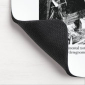 Tarquin und der GartenGnome Mousepad (Ecke)