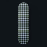 Tartan Clan Gordon Kariert Lila Green Checkered Skateboard<br><div class="desc">Suchen Sie nach sofortiger guter Laune? Fügen Sie einfach Sonne und Sand zusammen mit diesem Clan Gordon Tartan lila grün Schwarz-weiß karierten Design. Macht ein großartiges Geschenk oder einfach nur Leckerei selbst. TIPP: Überlegen Sie, dies mit unserer ergänzenden Tasche, Yoga-Matte oder Papierserviette als perfektes Geschenk für den Strandgast in Ihrem...</div>