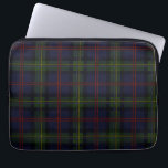 Tartan Clan Malcolm Kariert Olive Green Lila Karo Laptopschutzhülle<br><div class="desc">Clan Malcolm karierter Tartan Print Karo Design Laptop-Ärmel für alle, die klassische und elegante Abdeckung für ihre wertvollen Accessoires Liebe. Perfektes Geschenk für Wiedersehen oder andere besondere Geschenkveranstaltungen. TIPP: Kombinieren Sie diesen Laptop-Ärmel mit unserer passenden Krawatte, Socken, Dosen, Kühler und iPhone-Gehäuse, um die ultimative Clan Malcolm Tartan Starter Kollektion zu...</div>