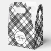 Tartan pattern Christmas Schwarz-weiß Monogram Geschenkschachtel (Geöffnet)