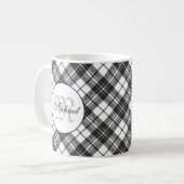 Tartan pattern Christmas Schwarz-weiß Monogram Kaffeetasse (Vorderseite Links)