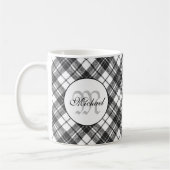 Tartan pattern Christmas Schwarz-weiß Monogram Kaffeetasse (Links)