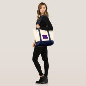 Tasche 1 (Lila Dreiecke) RFO©️ 2024 (Vorderseite (Model))