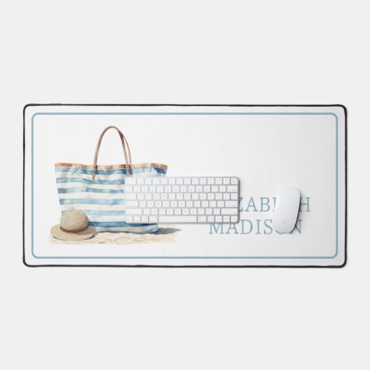 Tasche am Strand zwischen blau und weiß Streifen Schreibtischunterlage (Tastatur & Maus)