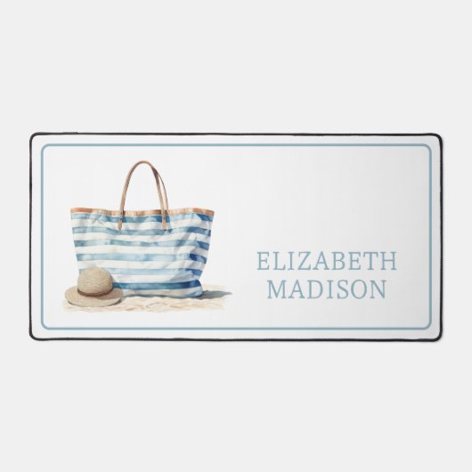 Tasche am Strand zwischen blau und weiß Streifen Schreibtischunterlage (Vorderseite)