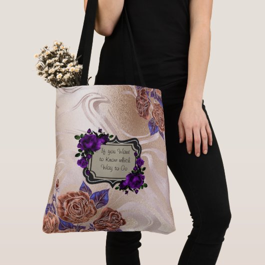 Tasche aus goldfarbenem Marmor (Von Nahem)