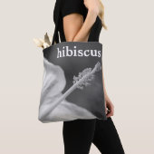 Tasche der Blume des Hibiskus (Von Nahem)