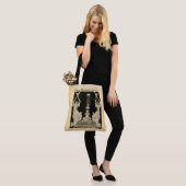 Tasche der Frauengeschichte Monat: 14. Änderung (Am Model)