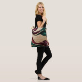 Tasche im stilvollen abstrakten Grafikdesign (Am Model)