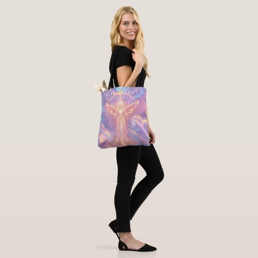 Tasche 'Licht steigt mit jedem Atemzug' (Am Model)
