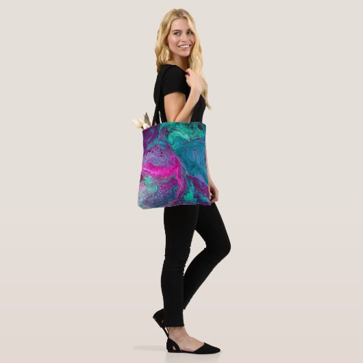 Tasche mit Acrylpour (Am Model)