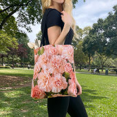 Tasche mit blassen rosa Nelken
