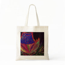 Tasche mit Blumen, die einen Hut trägt