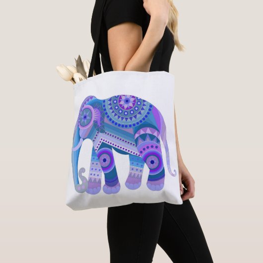 TASCHE mit einem blauen Elefanten (Von Nahem)