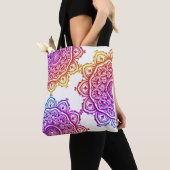 Tasche mit farbenfroher Mandala (Von Nahem)