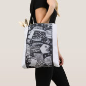 Tasche mit Fisch (Von Nahem)