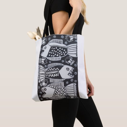 Tasche mit Fisch (Von Nahem)