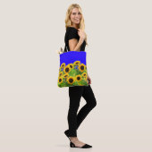 Tasche mit Sonnenblumen (Am Model)