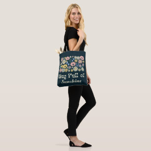 Tasche voller Sonnenschein – Retro-Blütenpracht