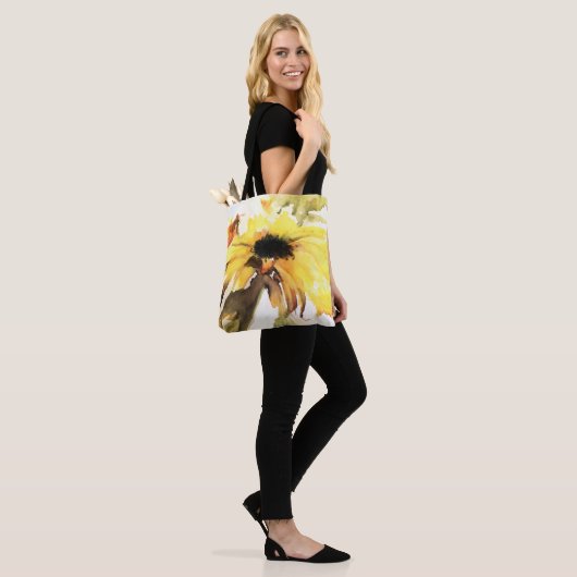Tasche von Sonnenblumen (Am Model)