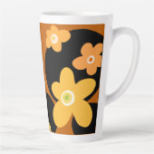 Tasse aus braunem Blumenmuster (Rechts)