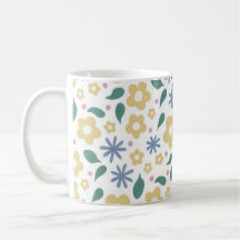 Tasse aus gelben und blauen Blumen