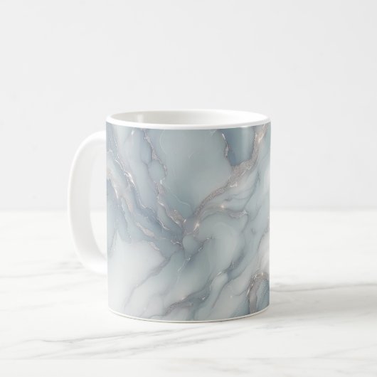 Tasse aus hellblauem Marmor mit Silbervenen (Vorderseite Links)