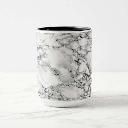 Tasse aus weißem Marmor (Zentrum)